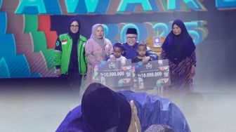 Dari Pemungut Sisa Makanan Jadi Penerima Beasiswa: Kisah Inspiratif Samsul dan Aidil