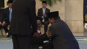 Profil Nyak Sandang, Penyumbang Pesawat Pertama RI yang Buat Presiden Prabowo Berlutut Hormat