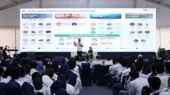Wakil Menteri Todotua Berpesan Agar Mahasiswa Bersiap Hadapi Ekonomi Global, Indonesia Emas 2045