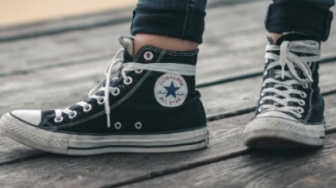 Apakah Sepatu Converse Bisa untuk Olahraga? Ini 5 Model yang Paling Cocok