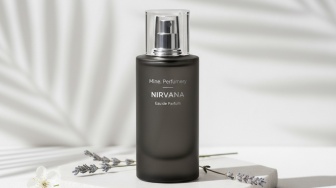Tampil Memukau Sepanjang Hari: 5 Parfum Wanita Lokal Tahan Keringat