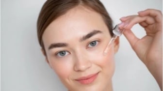 4 Serum Korea Zinc PCA untuk Kulit Berminyak, Kontrol Minyak Tanpa Kering!