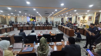 Piyu PADI 'Gebrak' DPR: Stop Bicara Royalti Dulu, Izin Gunakan Lagu untuk Komersial Lebih Penting