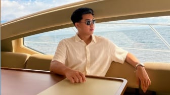 Sebut Demo Buang-Buang Waktu, Timothy Ronald: Mentalitasnya Kayak Kepiting