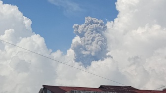 Erupsi Gunung Marapi Kedua Hari Ini, PVMBG Ingatkan Warga Waspada!