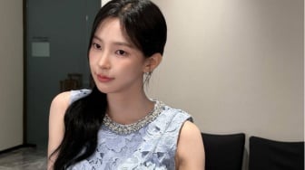 Catchy dan Minimalis: 4 Look Kasual Shin Soo Hyun Buat Ide Daily Outfit