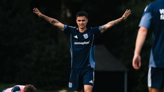 Breaking News! Eliano Reijnders Susul Thom Haye Gabung ke Persib?