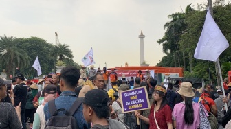 Desakan Keadilan Iklim Menggema di Monas, RUU Keadilan Iklim Mendesak Disahkan!