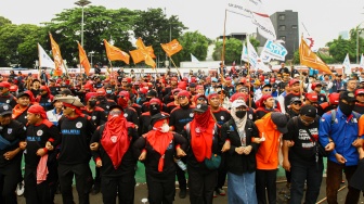 Aksi Demo Buruh di depan DPR