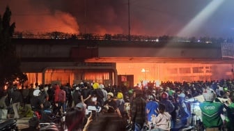 Ini Deretan Halte TransJakarta yang Ludes Dibakar saat Unjuk Rasa Semalam