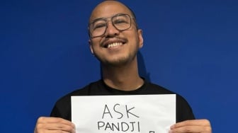 Pandji Pragiwaksono Kirim Pesan Menohok Buat Presiden Hingga DPR Usai Affan Dilindas Mobil Brimob