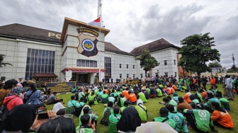 Bisa Jadi Pembunuhan! Pakar Hukum Geram Ojol Tewas Dilindas Rantis Brimob, Desak Proses Transparan