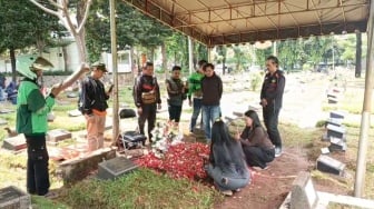 Usai Pemakaman Driver Ojol Korban Rantis, Suasana Pilu Selimuti TPU Karet Bivak