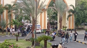 Sebagian Massa Aksi Berlindung di Islamic Center Menghindari Tembakan Gas Air Mata