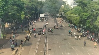 Kramat Kwitang Terkini,  Jalan Ditutup, Puing Berserakan, Brimob Siaga