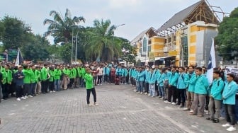 Solo Jadi Contoh! Unjuk Rasa Mahasiswa Berjalan Damai, Massa Gelar Salat Gaib untuk Affan