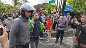 Kericuhan Demo di Polda Bali: 22 Ditangkap, 8 Polisi Luka, Ancaman 'Travel Warning' Mengemuka