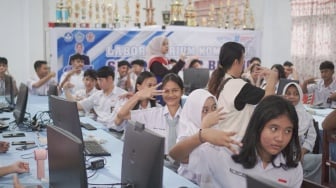 Pertamina Patra Niaga Sulawesi Gandeng Komunitas Tuli Peduli Bitung Edukasi Inklusif di Sekolah