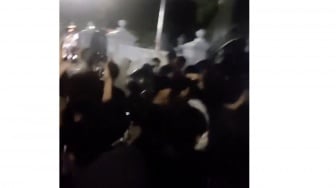 Usai Permintaan Maaf Viral, Rumah Uya Kuya Malah Ikut Digeruduk dan Dijarah Massa!