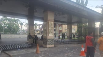 Siapa Otak di Balik Kerusuhan Palembang Dini Hari? Massa Bermotor Rusak DPRD dan Pos Polisi
