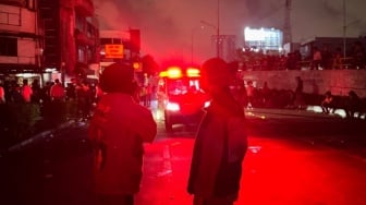 Di Tengah Demo Kwitang, Zaskia Adya Mecca Temukan Keanehan: Orang Berbaju Sipil Larang Merekam!