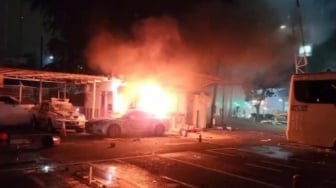 Situasi Terkini Palembang: Puluhan Remaja Diamankan Usai Bakar Pos Polisi dan Rusak Pagar DPRD?