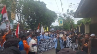 5 Hal Penting dari Demo Mahasiswa di Palembang: Ribuan Massa, Penyusup Bersenjata, hingga Tersangka