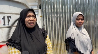 Rumah Uya Kuya Jadi Reruntuhan! Warga Penasaran Datangi Lokasi Penjarahan