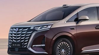 Denza D9 2024 Bikin Geger: 7 Fitur Baru dan Harga Lebih Murah dari Versi Sebelumnya