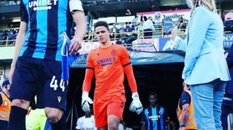 MU Sepakat Boyong Kiper Royal Antwerp Senne Lammens, Gantikan Andre Onana?