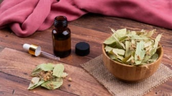 Serasa Meditasi Seharian: 5 Parfum Aroma Teh yang Bikin Hati Adem