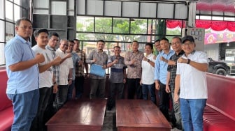 Anggota DPRD Tapteng Laporkan Bupati Masinton Pasaribu ke Kejati Sumut