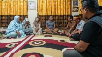 Gubernur Sulsel Beri Dukungan Moril Kepada Keluarga Almarhum Abay