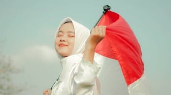 5 Rekomendasi Lipstik Tahan Lama, Anti Luntur Saat Demo Panas-panasan