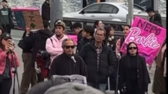 Perjuangan Lintas Benua: WNI di Melbourne Gelar Aksi '17+8'