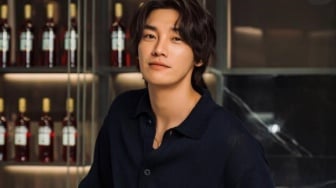 Kim Young Kwang Tampil Macho dengan 4 OOTD Chic Ini, Bisa Jadi Inspirasi!