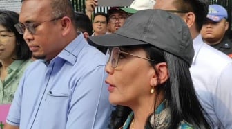 Temui Pendemo, Rieke Diah Pitaloka dan Andre Rosiade Bawa Kabar Baik soal BPJS serta Stok Beras