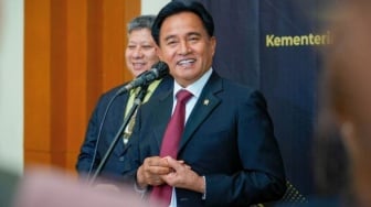 17+8 Tuntutan Rakyat Menggema, Menko Yusril Pastikan Pemerintah Akan Beri Respons Positif