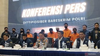Minta Anak Dibebaskan, Ibunda soal Laras Provokasi Bakar Mabes Polri: Mungkin Suarakan Hati Dia Saja