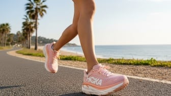 Lari Makin Asyik! Ini 5 Rekomendasi Sepatu Lari Wanita Ringan Terbaik