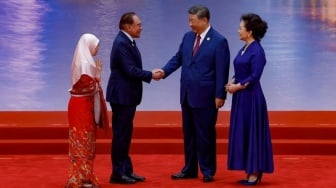 Viral Sikap Istri PM Malaysia Tolak Salaman dengan Xi Jinping Tuai Pujian, Patuhi Ajaran Islam