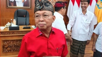 Macet di Bali Disebabkan Truk Pengangkut Barang, Koster Berencana Bangun 3 Pelabuhan Baru