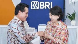 BRI Beri Apresiasi, Direksi Kunjungi Nasabah di Berbagai Daerah pada Hari Pelanggan Nasional