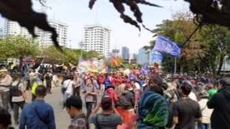 Lebih dari Sekadar Demo: Aksi Ibu-Ibu Ini Buktikan Aspirasi Bisa Disampaikan Tanpa Anarki!