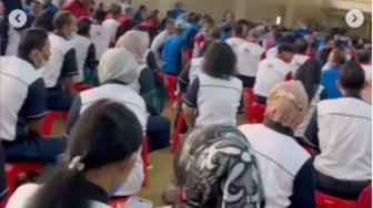 Viral PHK Massal Gudang Garam di Tuban, Isak Tangis Karyawan Pecah dan Soroti Kondisi Dunia Kerja