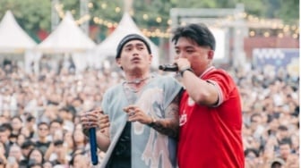 Siapa Niko Juniuss? Teman Aloy dan Reza Arap yang Nyanyikan Lagu Sindir Pemerintah