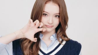 Mau Tampil Fashionable Tanpa Berlebihan? Ini 4 Look Kekinian ala Ella MEOVV