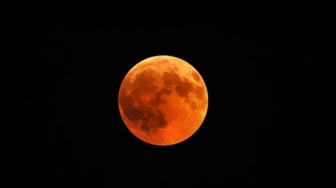 Panduan Lengkap Salat Gerhana Bulan 7 September 2025: Bacaan, Niat, dan Tata Cara