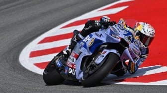 MotoGP Catalunya 2025: Alex Marquez Asapi Sang Kakak, Bastianini Rebut Posisi Ketiga