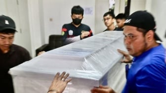 WNA Korban Helikopter Jatuh di Tanah Bumbu Dijemput Keluarga